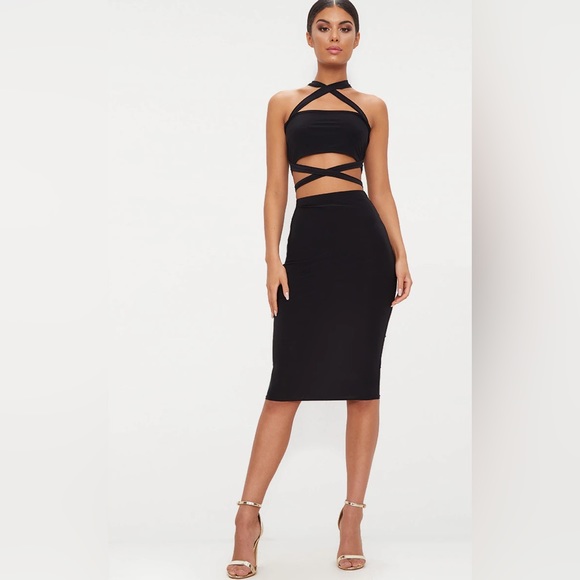 PrettyLittleThing Black Strappy Lace Up Tube Crop Top 4 - Picture 5 of 10
